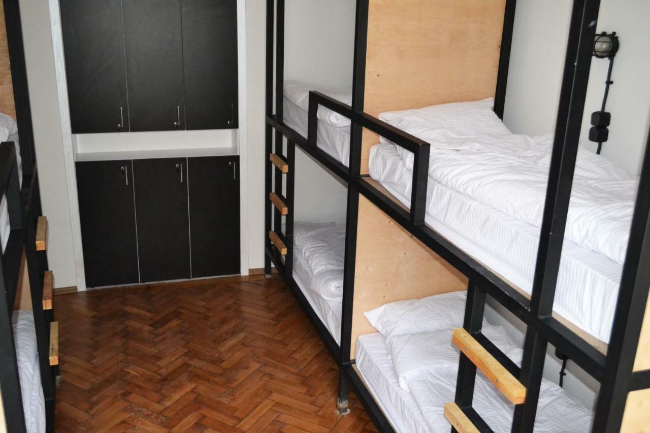 21/9 Baker Street Vandrerhjem Lviv Eksteriør bilde