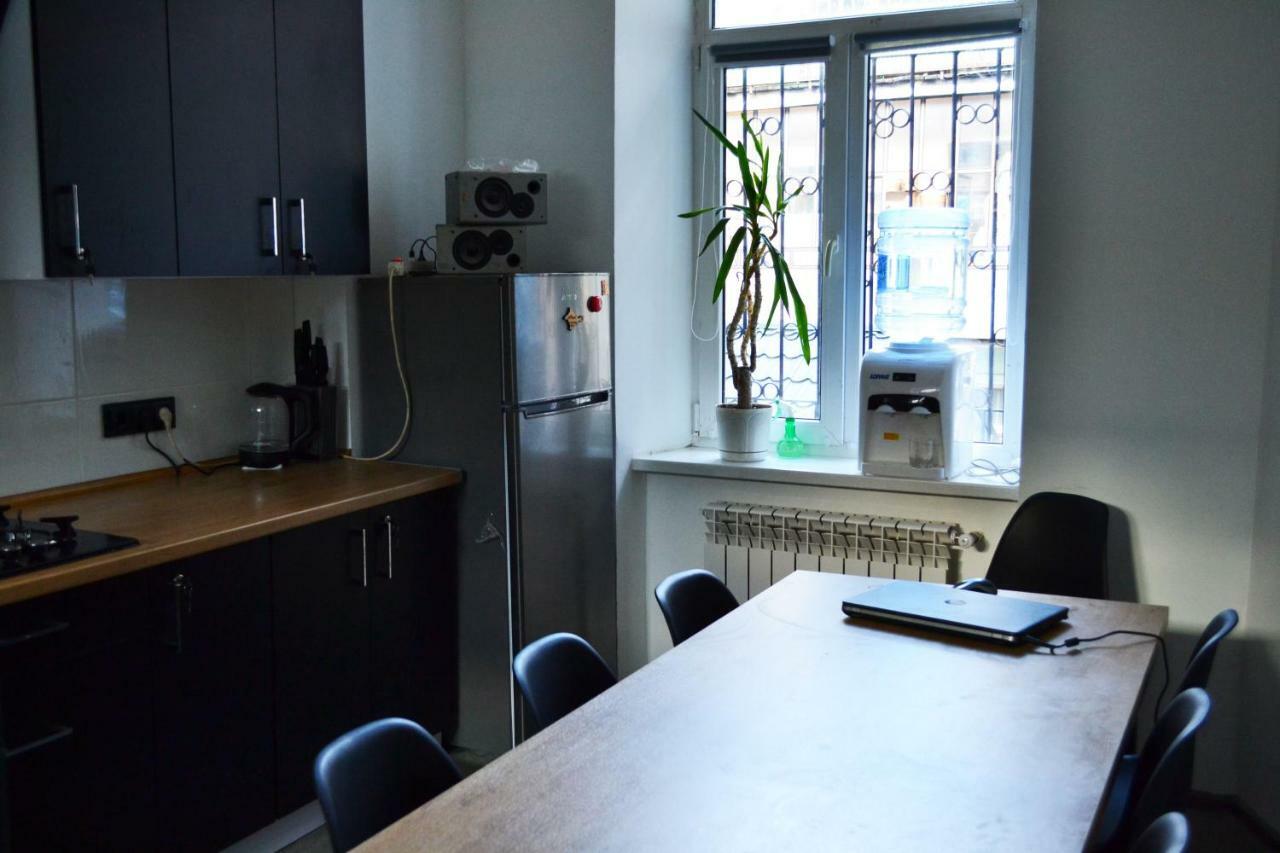 21/9 Baker Street Vandrerhjem Lviv Eksteriør bilde