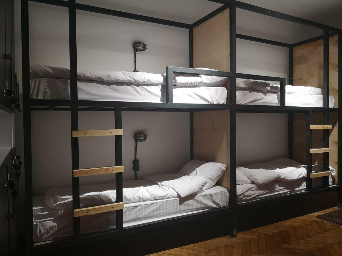 21/9 Baker Street Vandrerhjem Lviv Eksteriør bilde